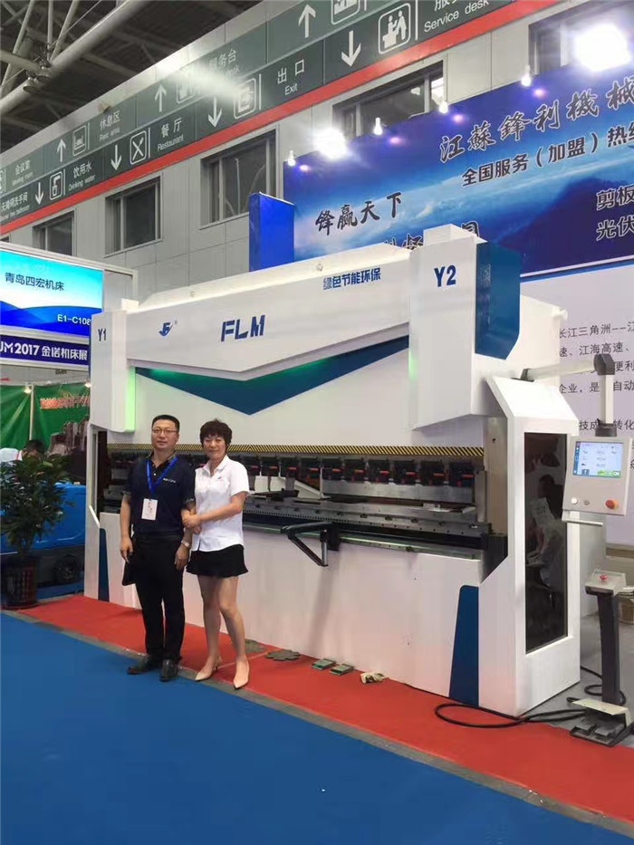 ��\���ۏ��C